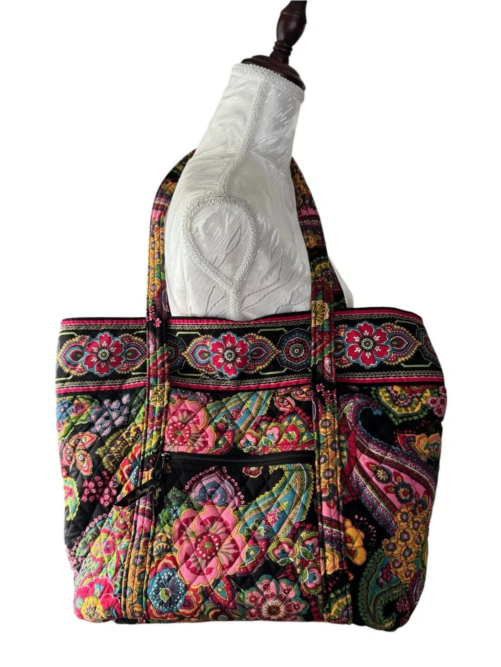 Vera Bradley tote bag features the retired Symphony in Hue pattern